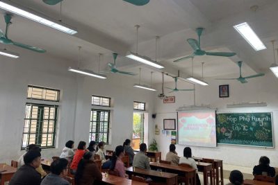 HỌP PHỤ HUYNH HỌC SINH CUỐI HỌC KÌ I CỦA TRƯỜNG THCS XUÂN VINH